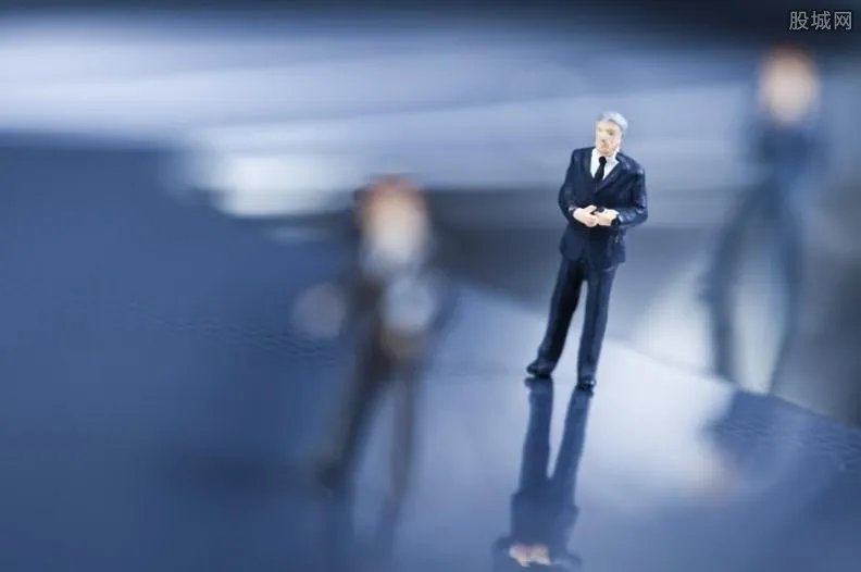 秦奋的父亲是干啥的到底有多少钱 秦嗣新来头很大吗人在哪里