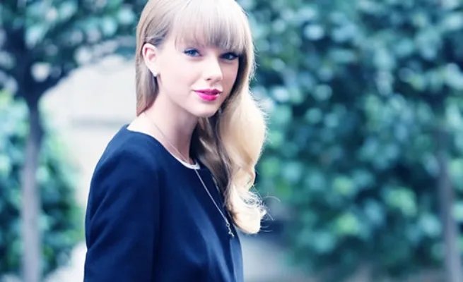 霉霉为男友宣传：低调公开的另类秀恩爱（图）