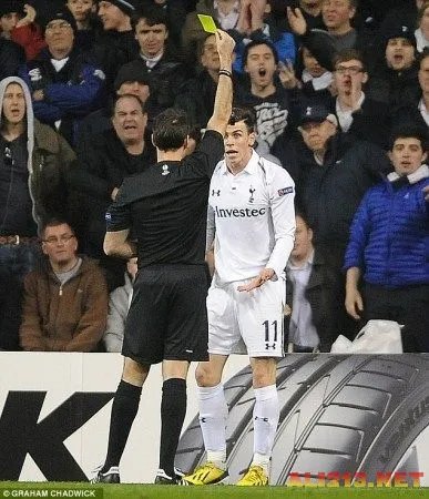 盘点足坛十大假摔王 C罗苏神布教授领衔无罗本