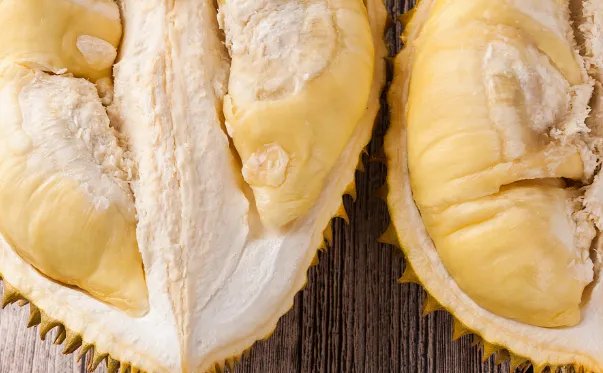 村民哄抢榴莲后中毒,这究竟是怎么回事?