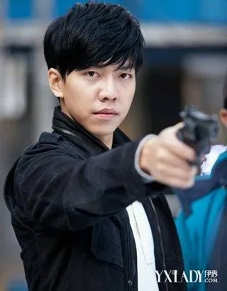 [图]李胜基被刺伤眼情况好转允儿放心了