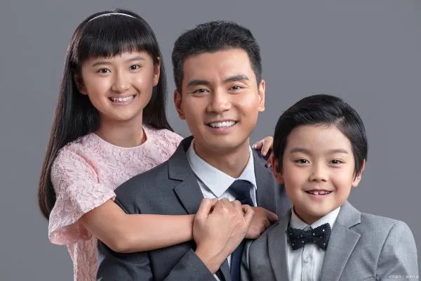 成语青梅竹马出自哪位诗人的作品?这个成语有什么特殊的含义?