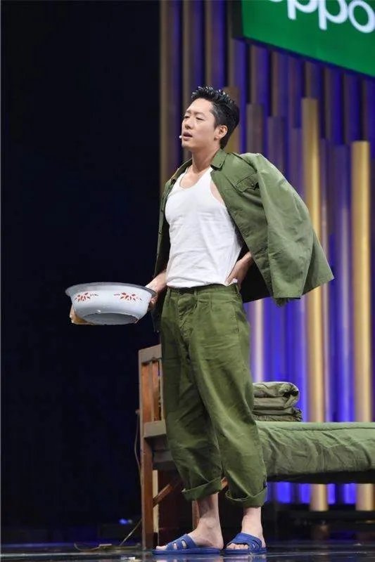 《演员的诞生》直播变重播，你怎么看？