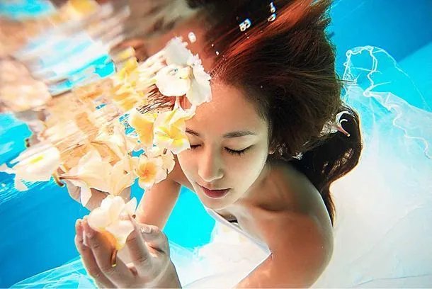 三亚水下婚纱摄影要怎么拍 水中婚纱照拍摄技巧