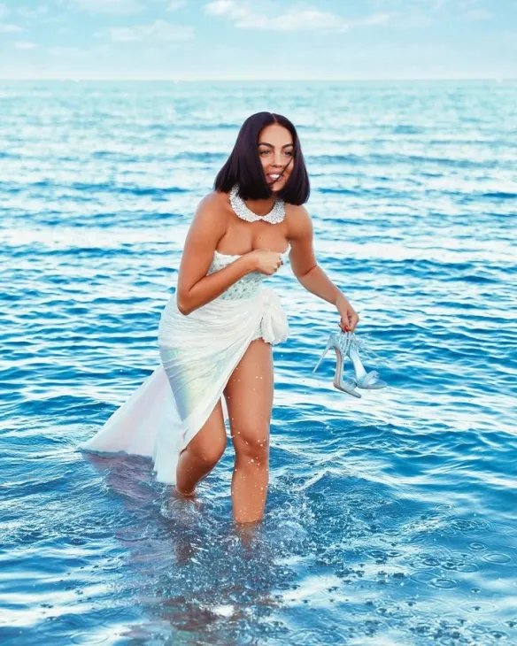 2022世足大嫂团第一人！C罗身边最辣的那道风景线！