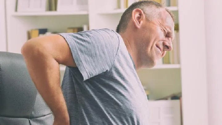 强直性脊柱炎的症状有哪些?