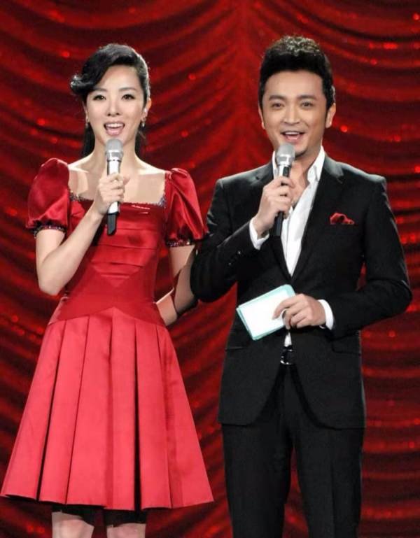 尼格买提为什么能主持春晚？