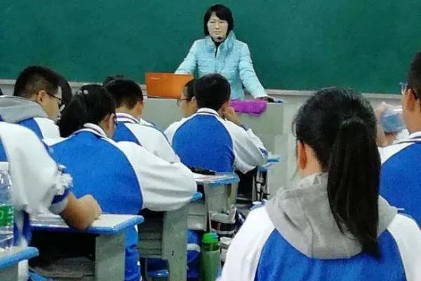 俗组词和拼音和部首