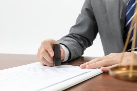 要求员工自愿签奋斗者协议,协议违反劳动法有效吗