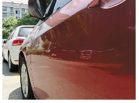 小区68辆车被划原因是什么