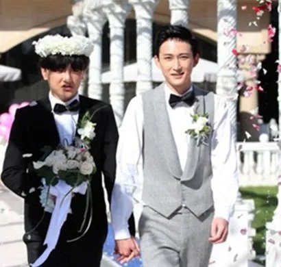 男版周迅同性结婚图片曝光 二人当众舌吻被网友赞勇敢