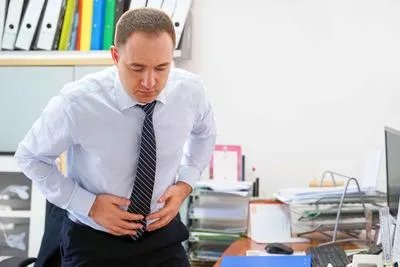 男性拉大便出血是为什么