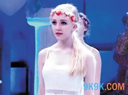 丹麦女神玛蒂娜或代言页游《神女天下》