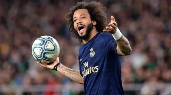 皇马1-4不敌瓦伦西亚队,你对这场比赛有什么看法?