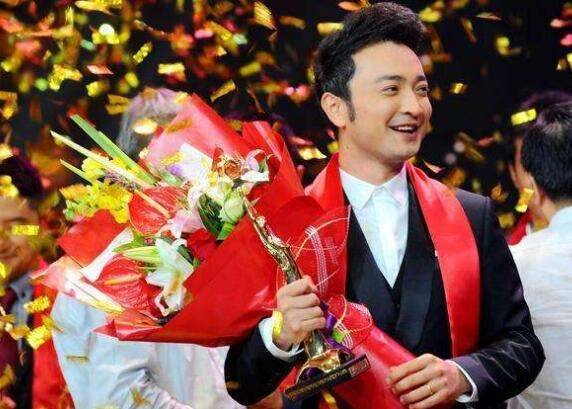 尼格买提为什么能主持春晚？