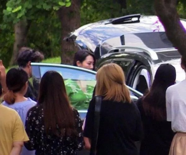 白百何现小区拍戏是真的吗？