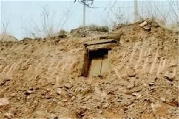 明代古墓女尸光鲜如活人，究竟是怎么回事？