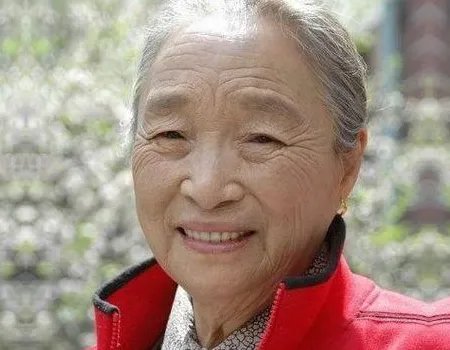 女演员柏青去世 戏好人更好晚辈怀念您 一路走好！