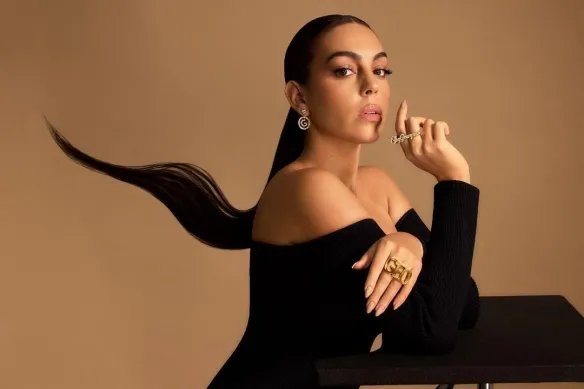 2022世足大嫂团第一人！C罗身边最辣的那道风景线！