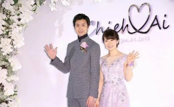 福原爱夫妻正式官宣离婚,为何网友都在恭喜福原爱?