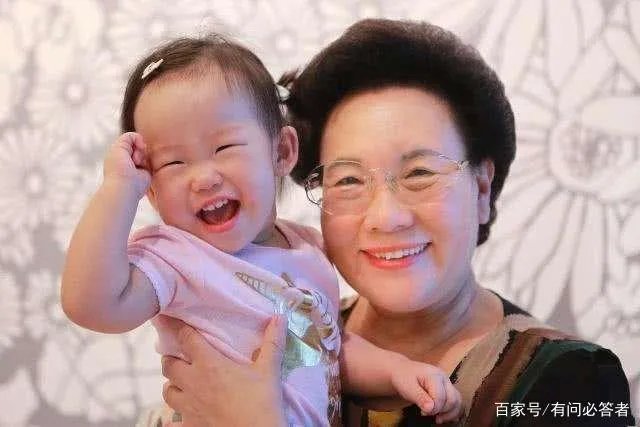 伊能静秒删发文，否认易立竞风波，她是跟风道歉吗？