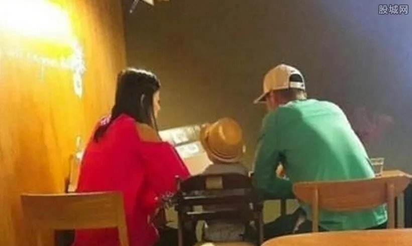 全智贤儿子首曝光 身高惊人竟长得如此帅气