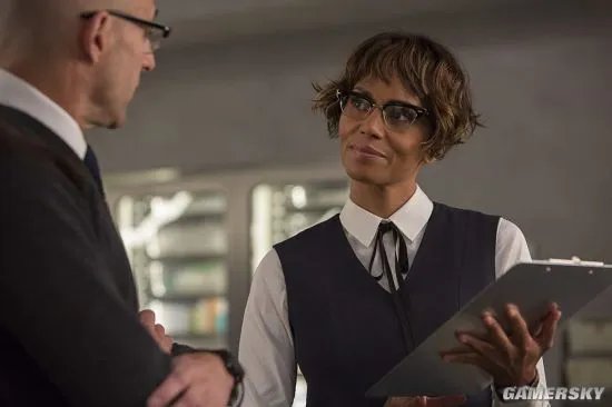 《王牌特工3》定档2019年 骚气绅士大战皮鞭猛男