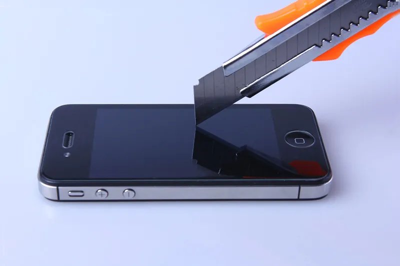 怎么鉴别钢化玻璃贴膜的优劣   贴钢化玻璃贴膜的步骤