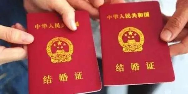 先拍婚纱照还是先领证 拍婚纱照要几天时间