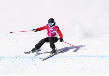 中美混血少女谷爱凌为北京冬奥加油,谷爱凌的战绩如何?