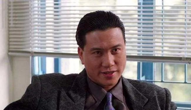 港星万梓良现身长沙送别袁隆平，却因笑容惹争议，网友是否太上纲上线了？