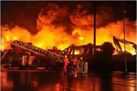 苹果供应商工厂发生火灾,遇到火灾该如何处理?