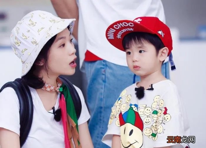 快女黄英晒近照 快女黄英近况