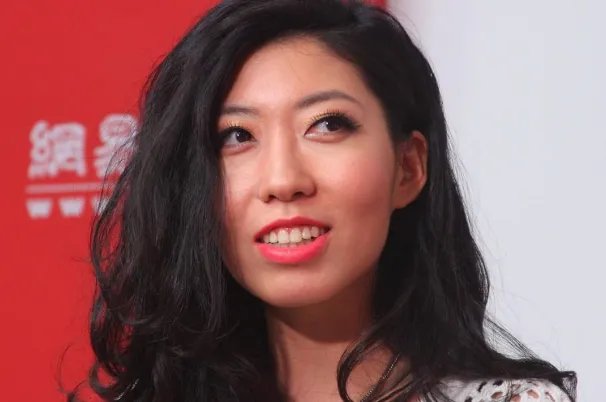 曲婉婷最火爆的歌曲top10:《我的歌声里》上榜,第一大气又洒脱