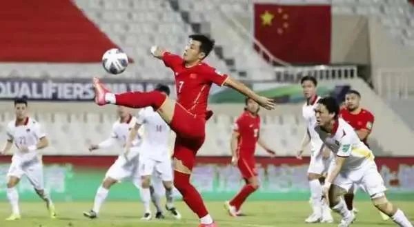 12强赛国足2-3惜败沙特,这场比赛到底输在了哪儿?