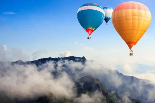 烟台一景区氢气球绳断裂2人遇难,乘坐氢气球时我们需要注意哪些安全事项?