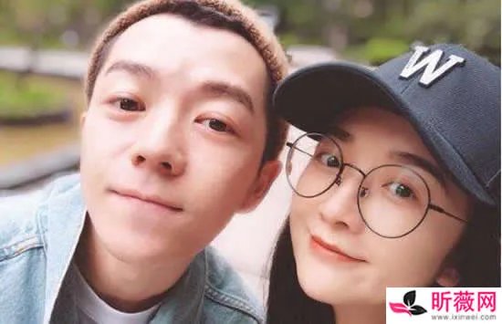 王栎鑫吴雅婷怎么认识的 吴雅婷比王栎鑫大几岁