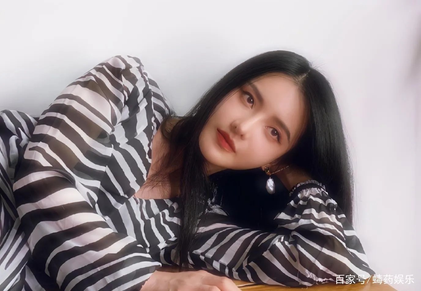 张芷溪金瀚深夜秀恩爱,约会地点是不是还遭扒了?