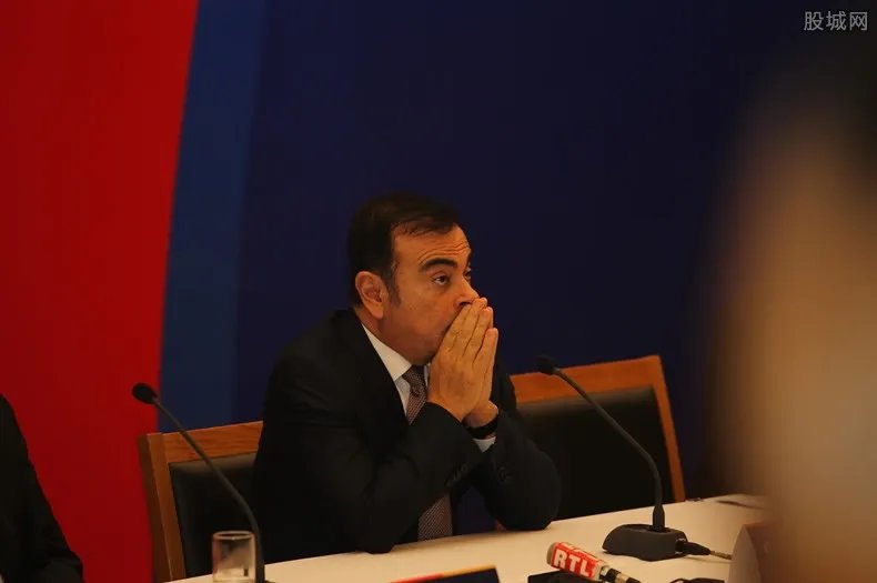 戈恩出逃做成游戏 是其本人授权开发的吗？