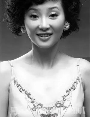 徐帆个人资料：揭徐帆个人资料及家庭背景