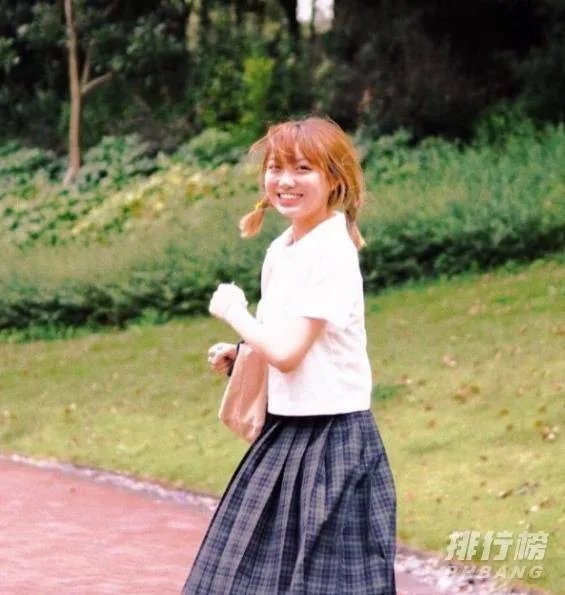 2020女生日系短发_女生日系少年感短发