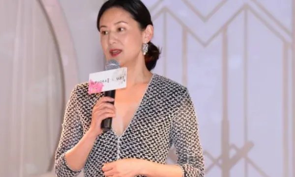 东方卫视著名主持人王津元和老公是如何相识的？