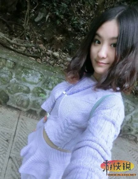 年度清纯氧气美女PK背影女神正面照曝光求男友