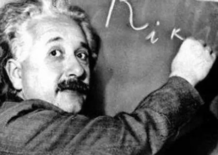 爱因斯坦的智商到底是多少