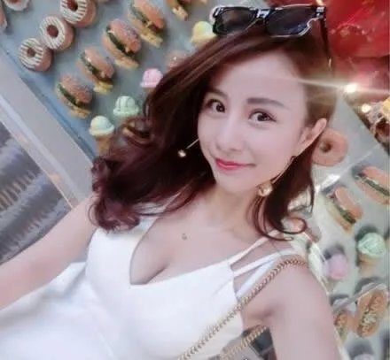 陈翔六点半球球叫什么名字 球球漏罩被按桌子上嘿嘿嘿