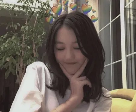 王菲女儿李嫣花百万做手术，可拍照还是被人说丑，这是为何？