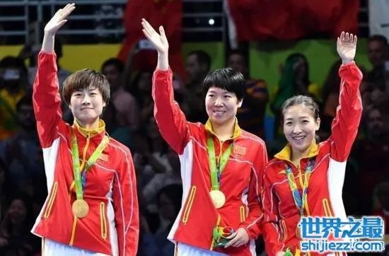 丁宁李晓霞不握手事件，相拥庆夺冠破不和传闻 