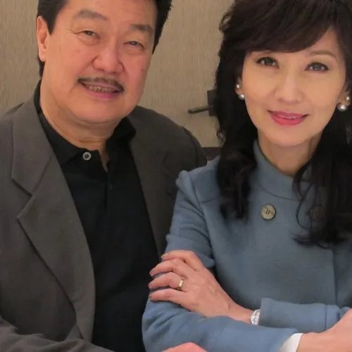 黄锦燊身高忽高忽低 与老婆赵雅芝婚恋曝光