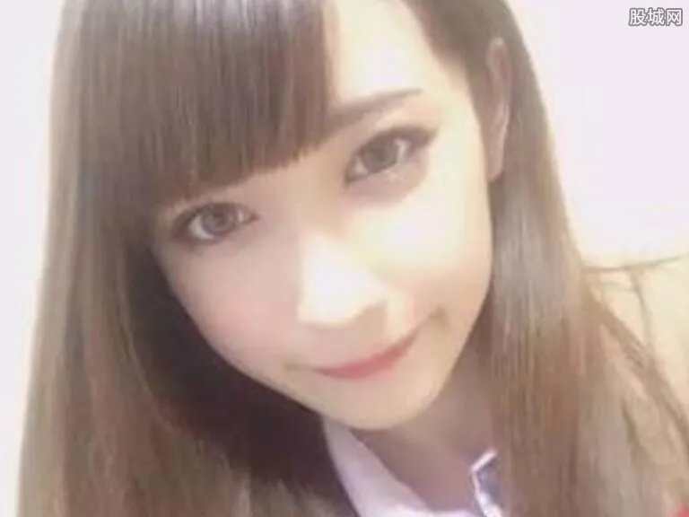 堀北真希下海了吗 乖乖女这是要转型了吗