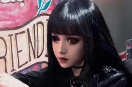 《蒸汽》她化妆吸粉50万 卸妆后素颜网友求交往